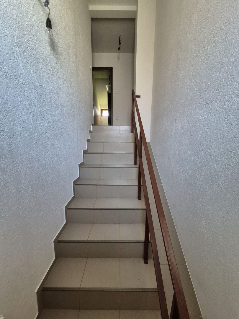 Vila Cornu-Prahova complet mobilata/utilata '' 350 mp + teren 500 mp'' - Poză 10