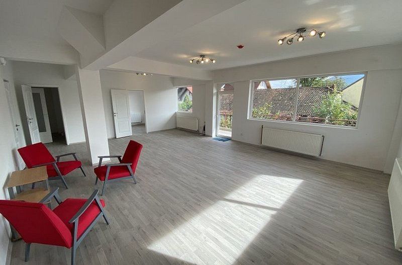 Casa P+2+M de inchiriat in zona Blumana - Brasov - Poză 1