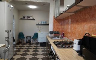 Apartament de 2 camere, decomandat recent renovat, 56mp, zona Calvaria - Poză 1