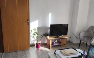 Apartament cu trei camere de vanzare, Piata Muncii, 231.000€ negociabil - Poză 4