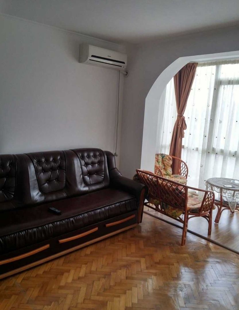 AP. 2 CAMERE PAJURA, BUCATARIE INCHISA, LIBER, METROU 5 MINUTE - Poză 2