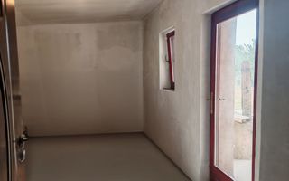 De vânzare casă cu 3 camere, 1000 mp teren, Cauaceu - Poză 5