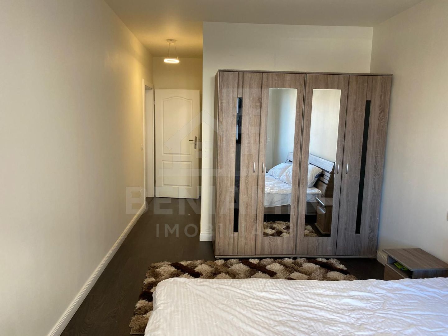 Apartament modern 3 camere-Zona Ciuperca-Loc de parcare-Disponibil - Poză 6
