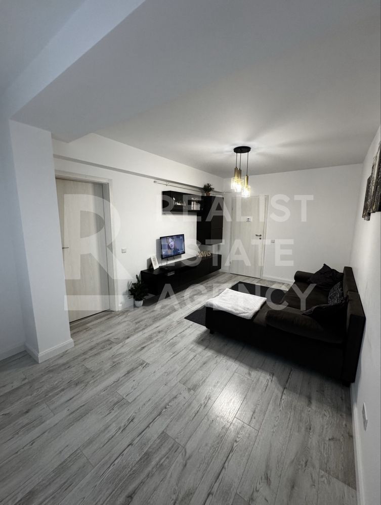 Vânzare, apartament 2 camere, zona Titan - Poză 1