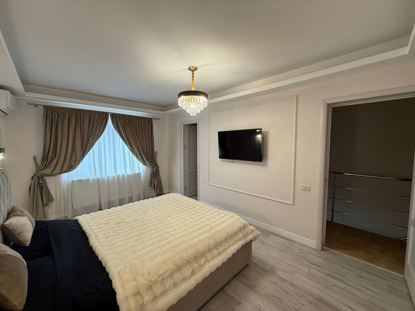 Vila de vanzare in Mamaia Sat - Poză 11