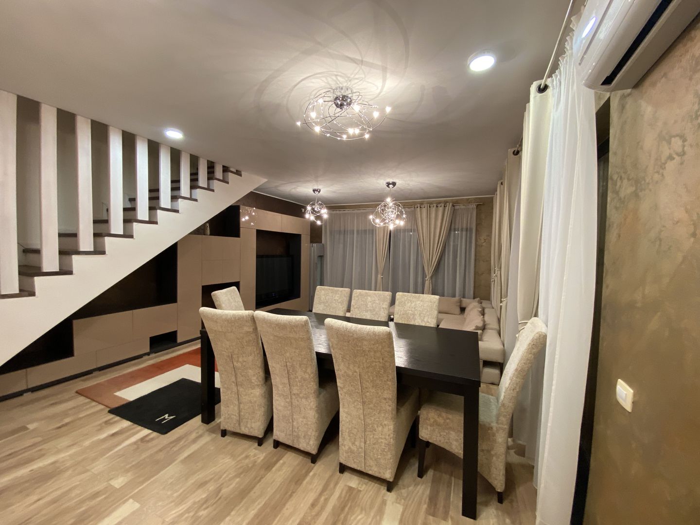 Duplex / cartier Europa/  curte/ terasa de 25 mp/ finisat modern - Poză 2