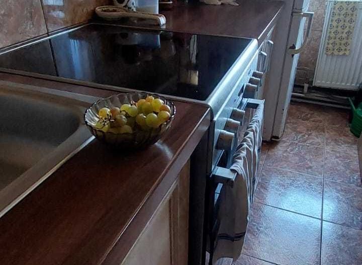 BRASADAS vinde URGENT ap 2 cam etaj 4/4 pe Aleea Prahovei. - Poză 5