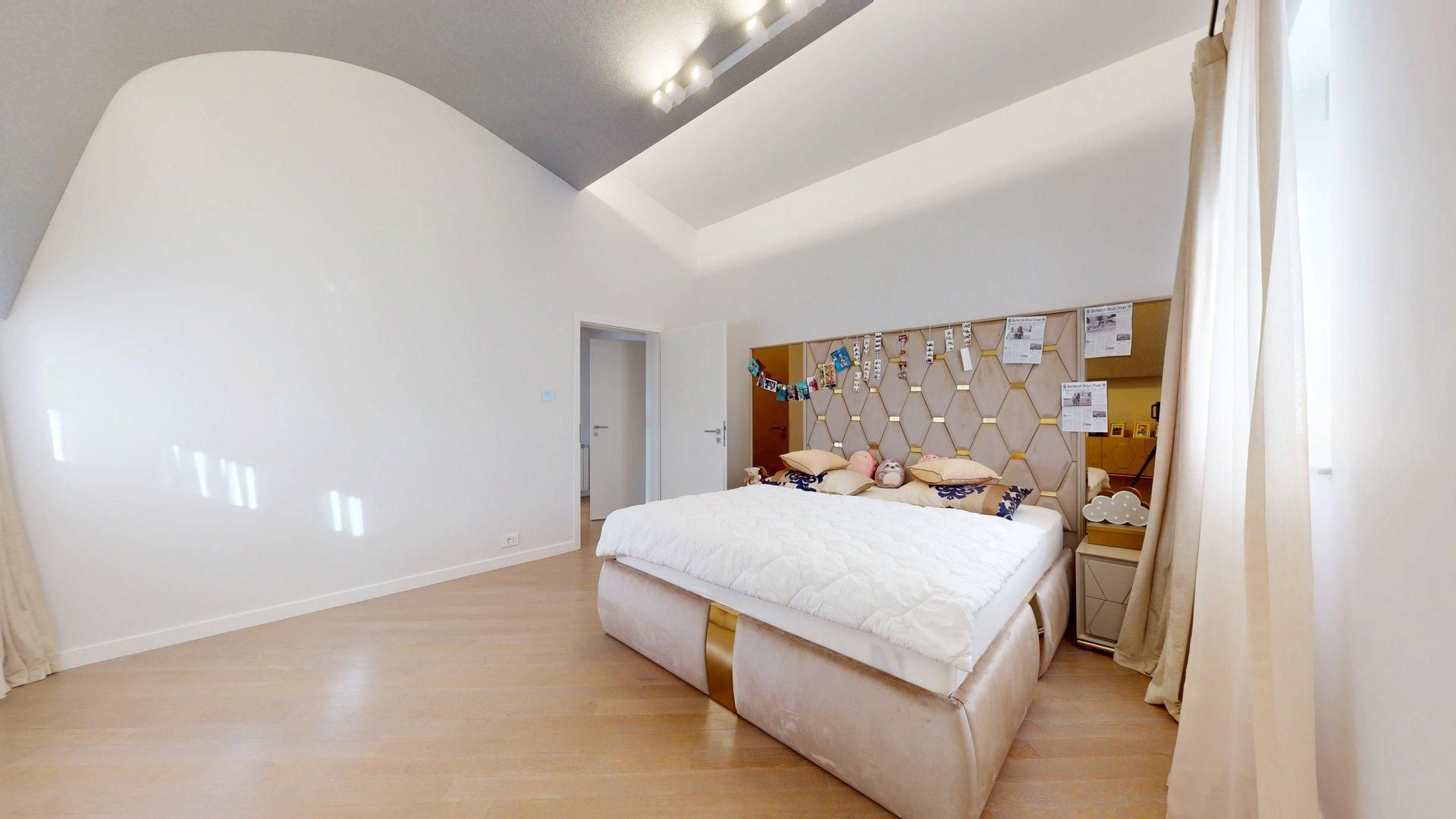 Titan Pallady-proprietate de exceptie - Poză 15