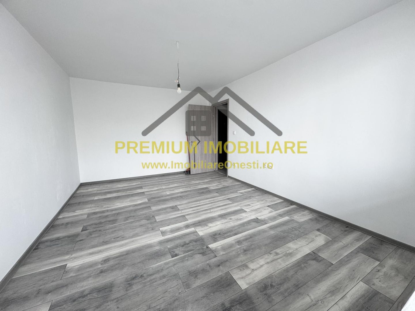 Apartament 2 Camere - Zona de sus - Renovat - Poză 8