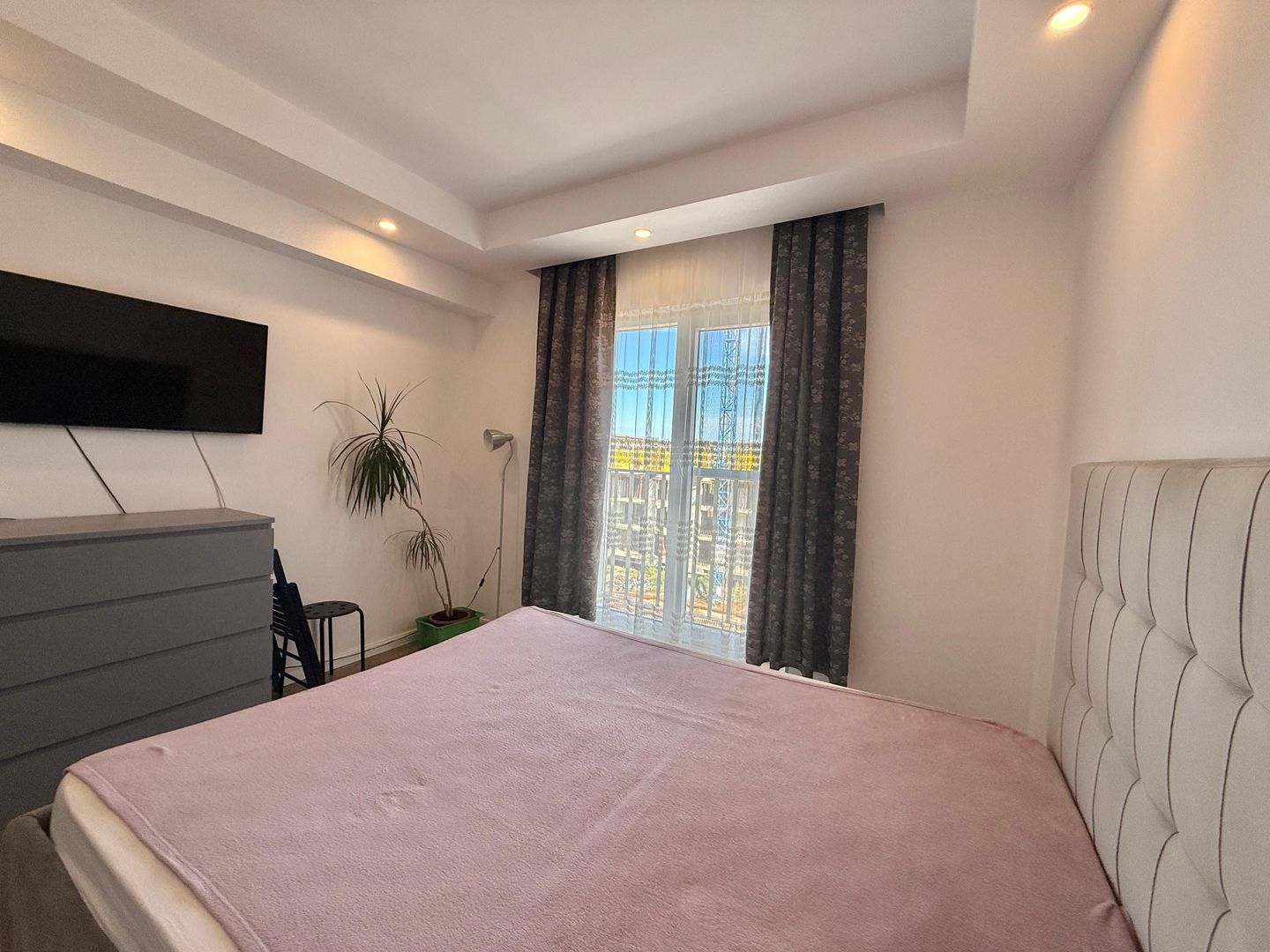 COSMOPOLIS - Apartament cu 2 camere, mobilat si utilat. - Poză 4