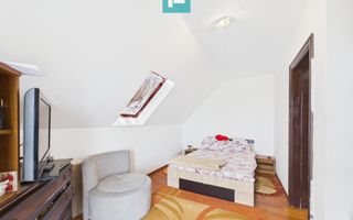 Casă cu mansardă, teren 410 mp - Poză 2