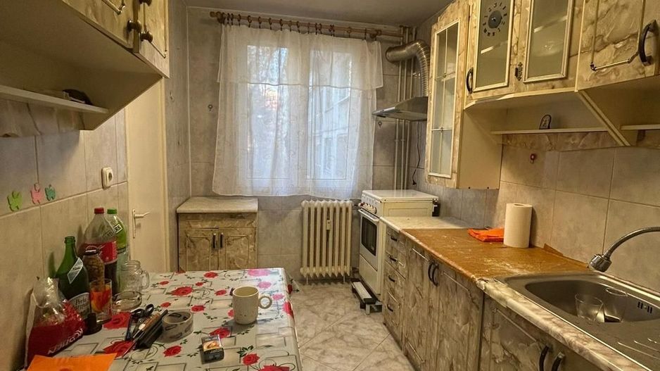 Vânzare apartament 3 camere decomandat | 70 mp | Parter | Rahova T742 - Poză 1