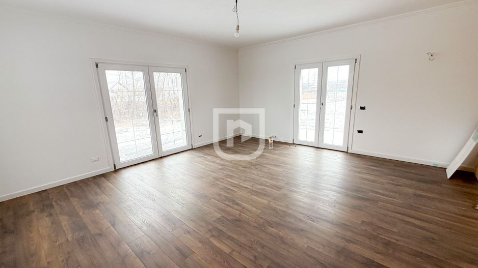 Casă S+P+E, 320 mp utili, teren 2.650 mp – zona Aurel Vlaicu, Suceava - Poză 1