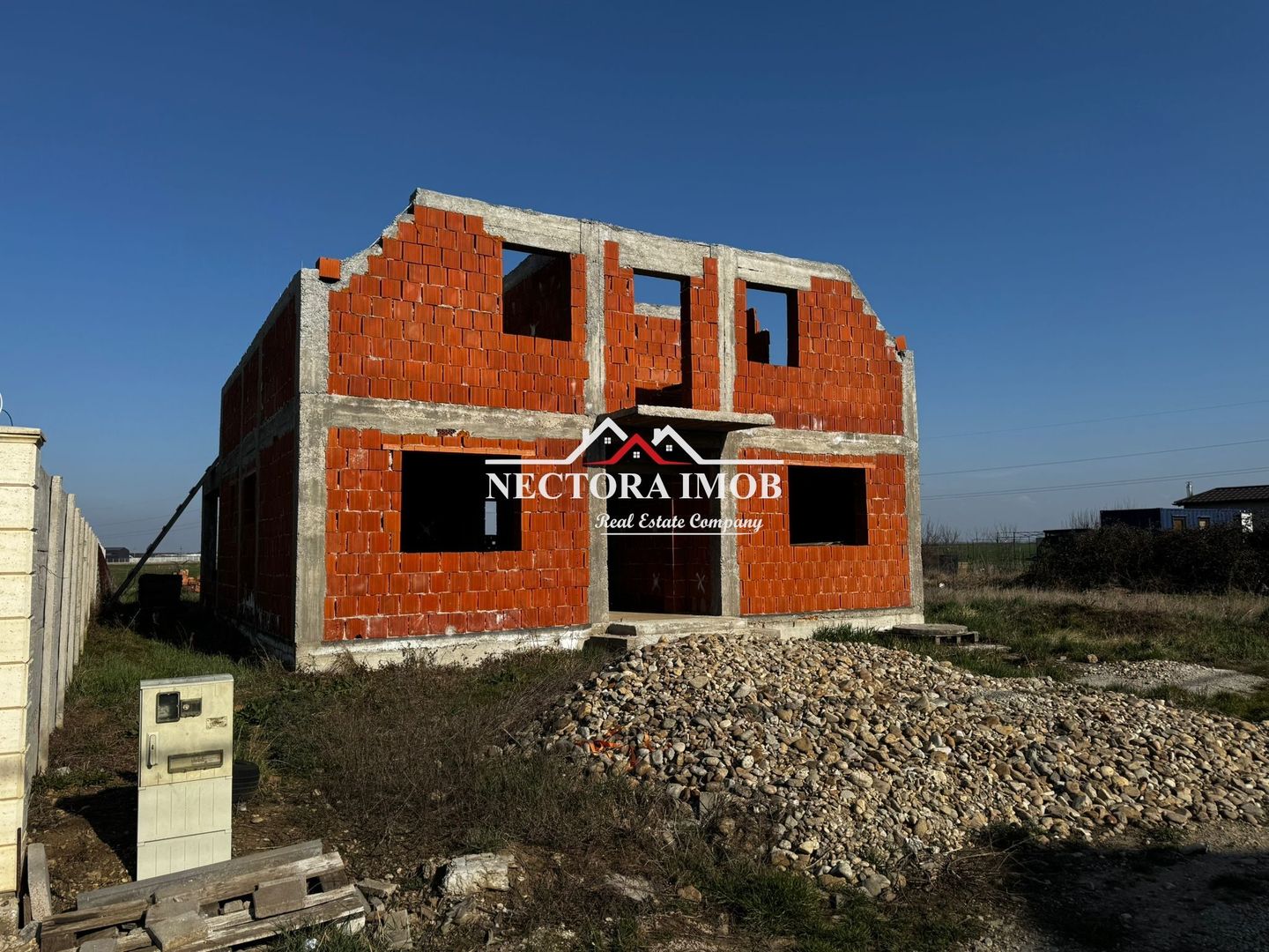 NECTORA IMOB-Casa 4 camere, Livada de Bihor, 710 mp teren, la rosu - Poză 7