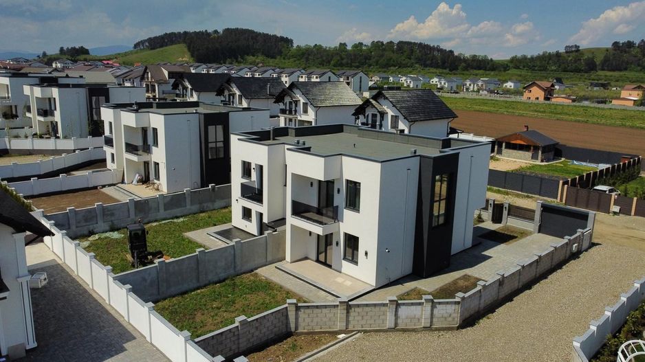 Duplex Premium cu 4 camere de vânzare - Sânpetru - Poză 3