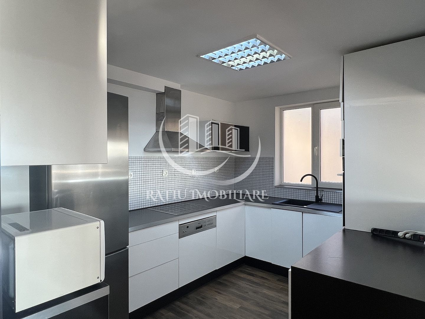 Apartament cu 3 camere | Vedere Panoramica | Rogerius | Oradea - Poză 12