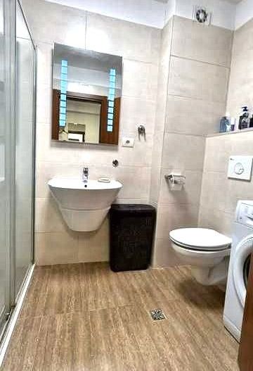 🏡 Închiriez Apartament cu 2 camere, bloc nou, loc parcare inclus, 5 min metrou - Poză 5