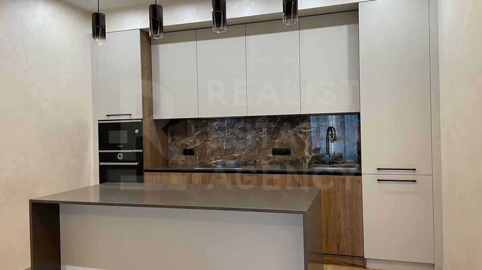 Chirie, apartament 3 camere, strada Ciuflea, Centru - Poză 1