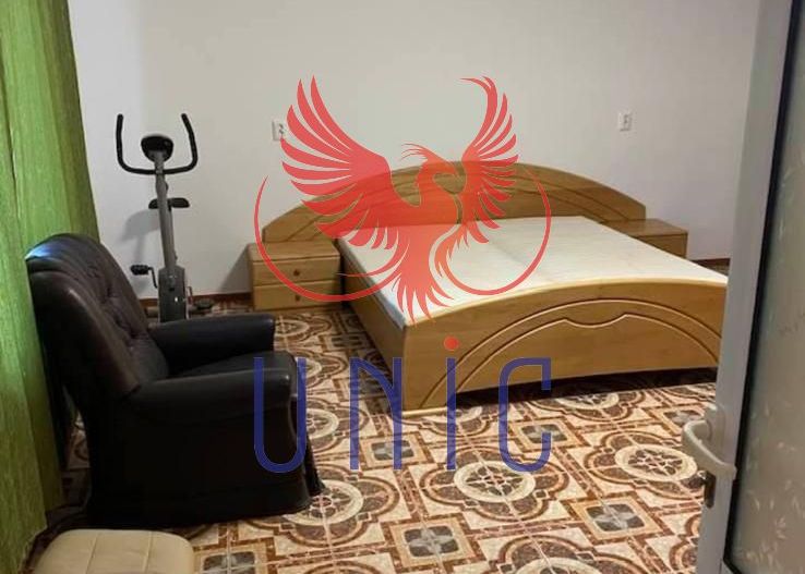 Casa cu 4 camere, zona 1 Mai! - Poză 6