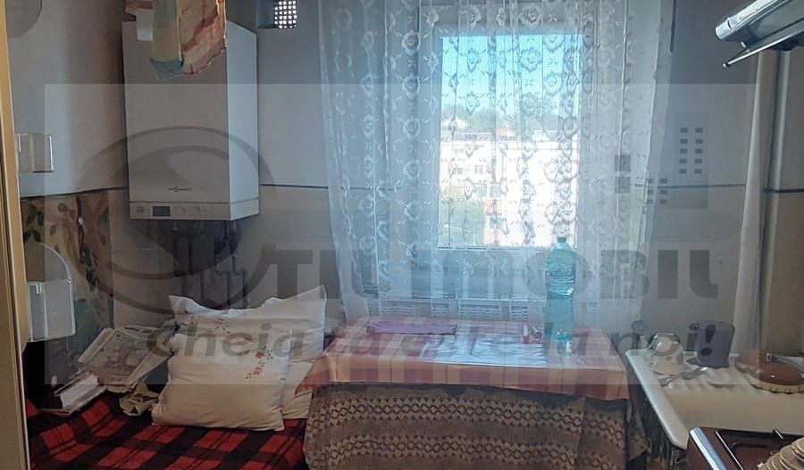 APARTAMENT 2 CAMERE DECOMANDAT PODU DE FIER 90000 EURO - Poză 10