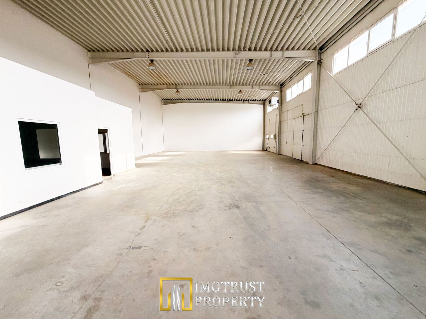 Hală industrială de închiriat Arad – 322 mp, acces direct DN7 - Poză 5