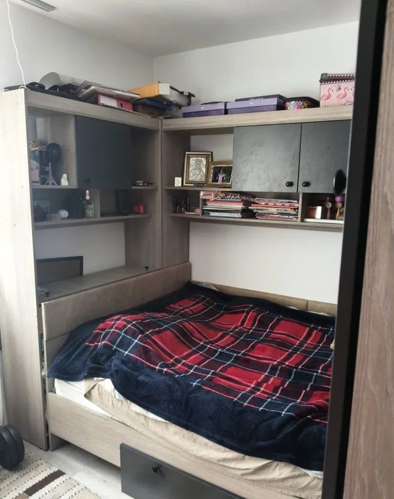 Apartament 3 camere de vanzare Drumul Taberei - Poză 2