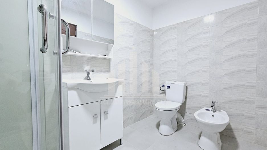 Apartament cu 3 camere decomandate, Centru - Poză 8