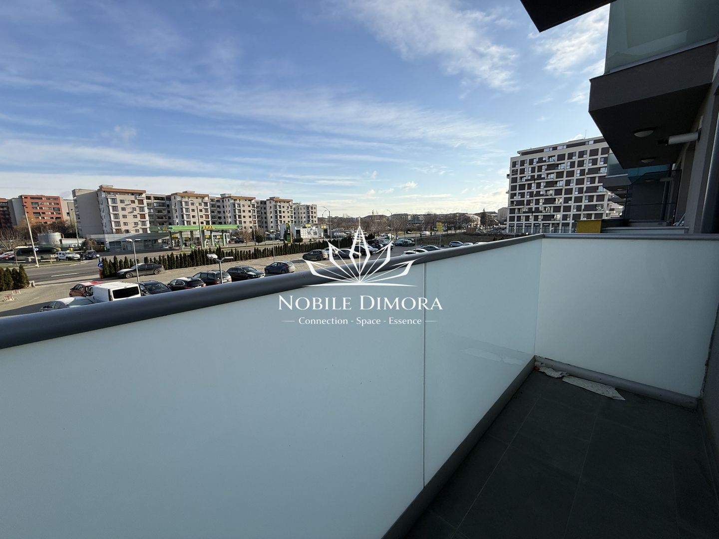 Apartament cu 3 camere, 2 bai, 2 balcoane, 2 locuri de parcare - Torontalului - Poză 2