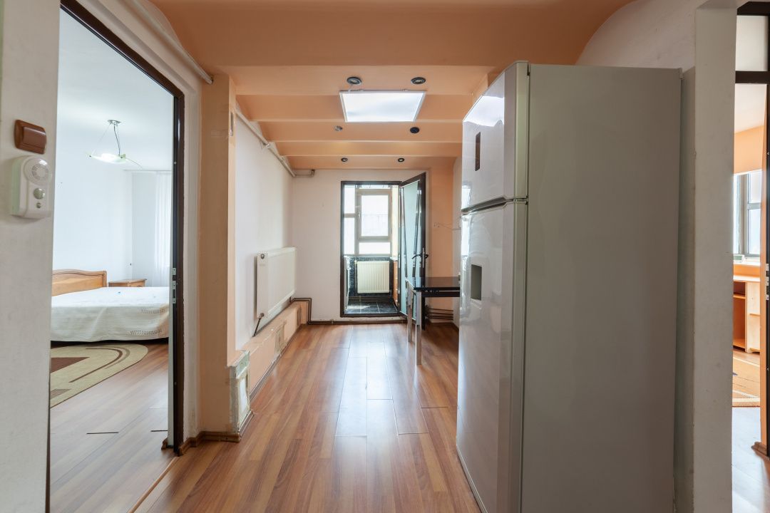 APARTAMENT DECOMANDAT - TRIVALE - ETAJ INTERMEDIAR - Poză 4