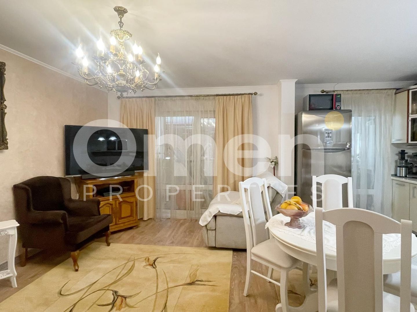 Vând apartament 3 camere | Zonă centrală - Poză 2