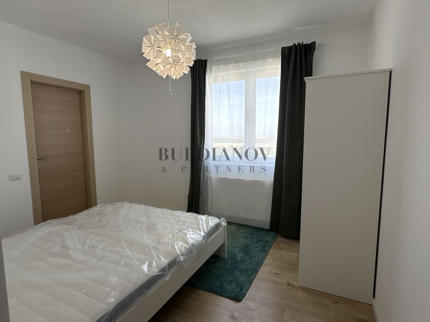 Apartament cu 3 camere 2 băi de închiriat Prelungirea Ghencea - Poză 8