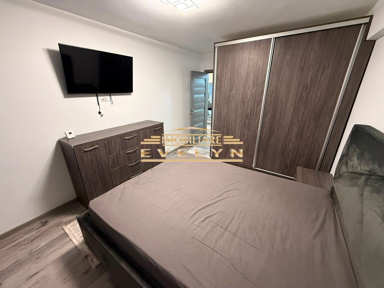 Apartament 3 camere de vânzare – Str. Ion Pilat - Poză 7