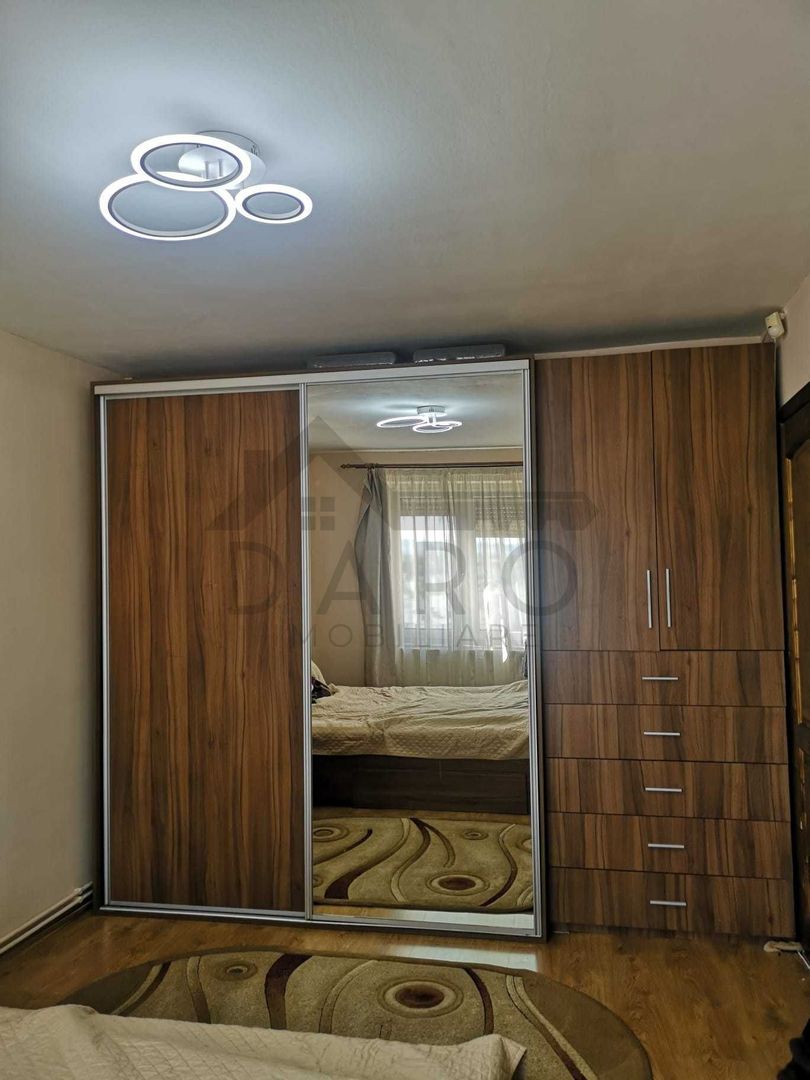 Vand apartament 3 camere - Poză 5