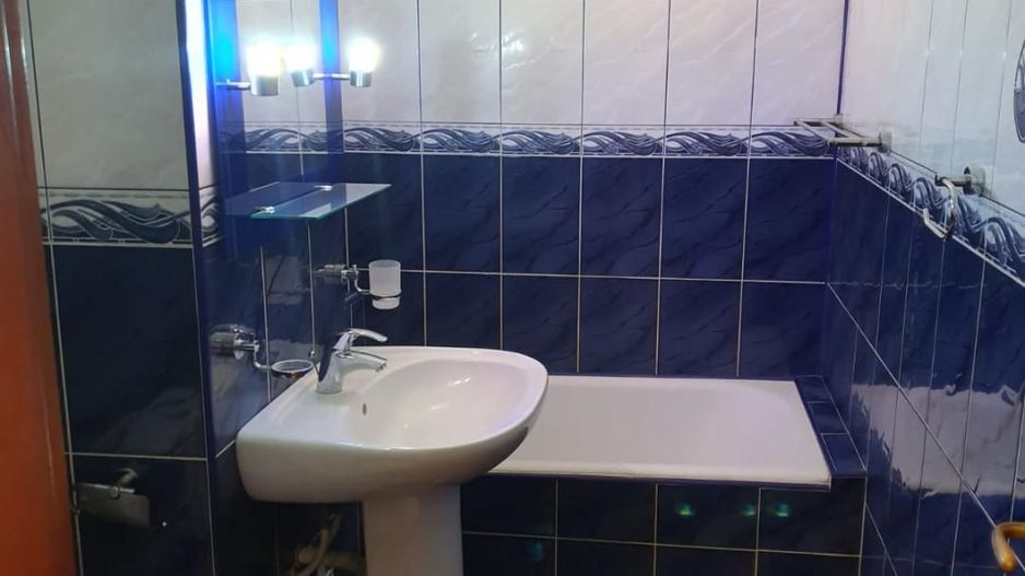 Aparament 5 camere etaj 1 zona Dambovita - Poză 9