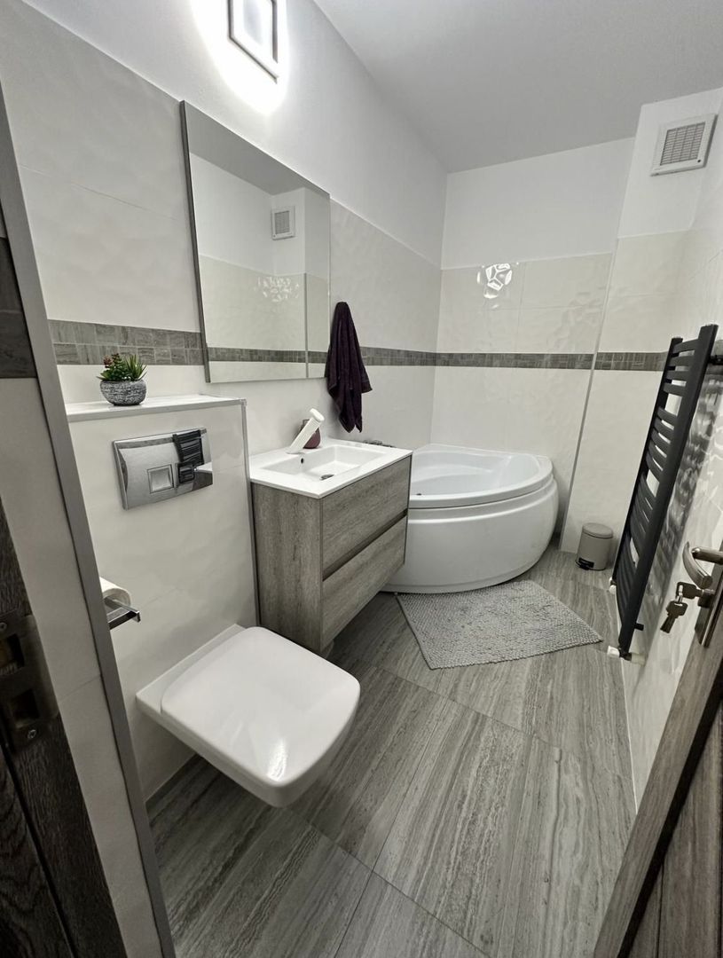 Vand ap 3 camere zona Big Cora Bratianu - Poză 5