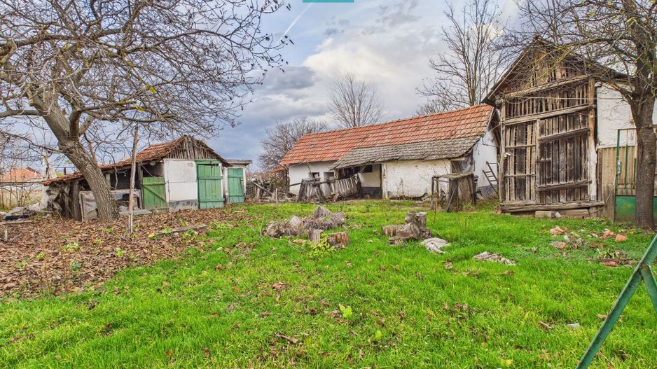 Casă cu 3 camere și potențial în Nagybanhegyes - Poză 10