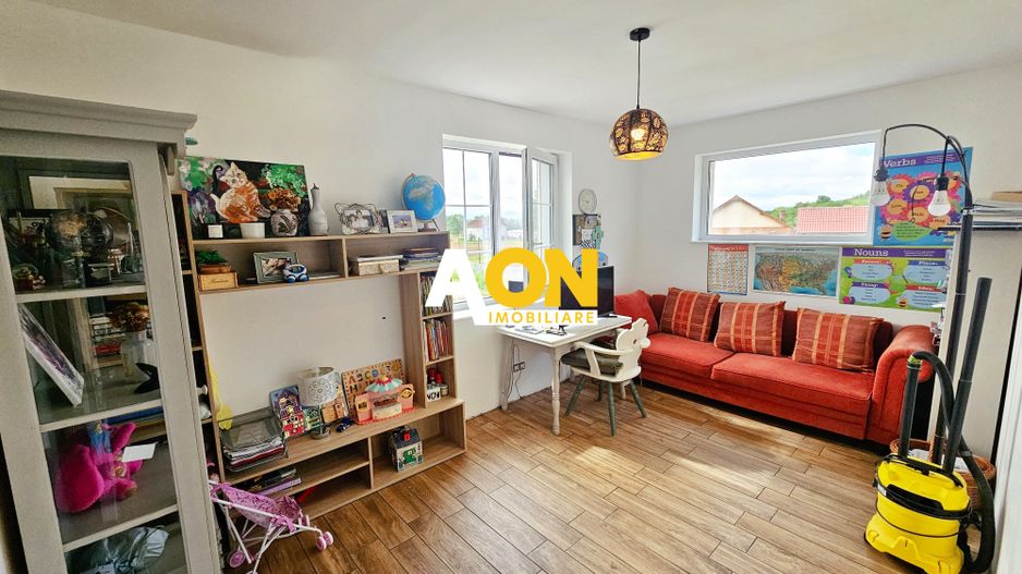 Casa noua, 6 camere, 2763 mp teren, comuna Vintu de Jos - Poză 14