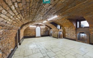 Spațiu Ultracentral Demisol de închiriat - Poză 4