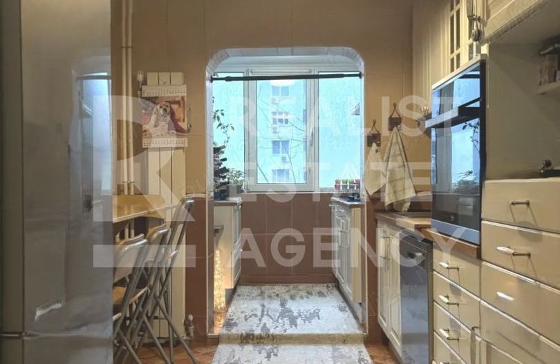 Vând apartament 3 camere decomandat, bloc 1984, zona Dristor,București - Poză 1