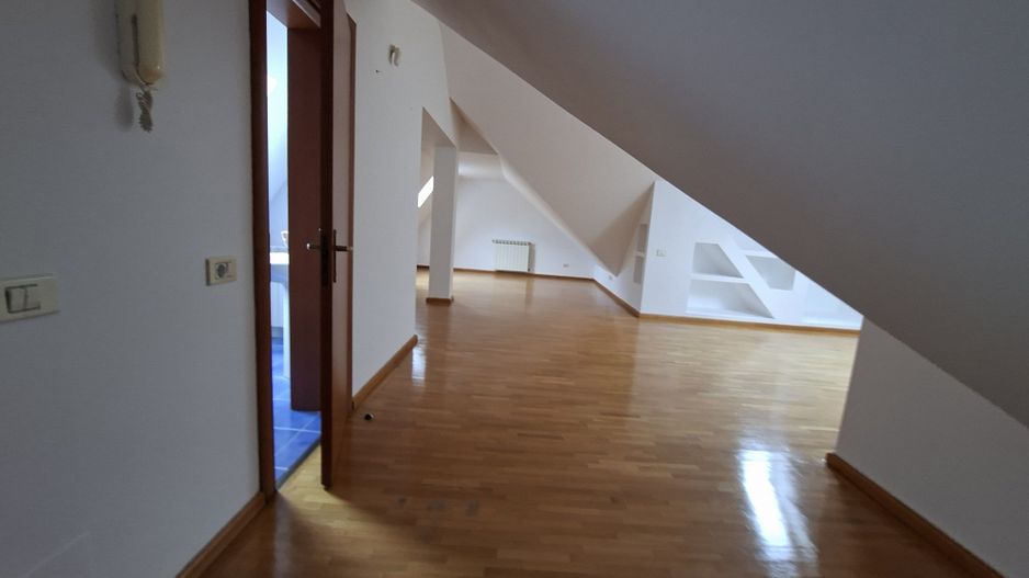 Vilă luminoasă I Gradina mare si loc de joacă privat I Iancu Nicolae - Poză 40