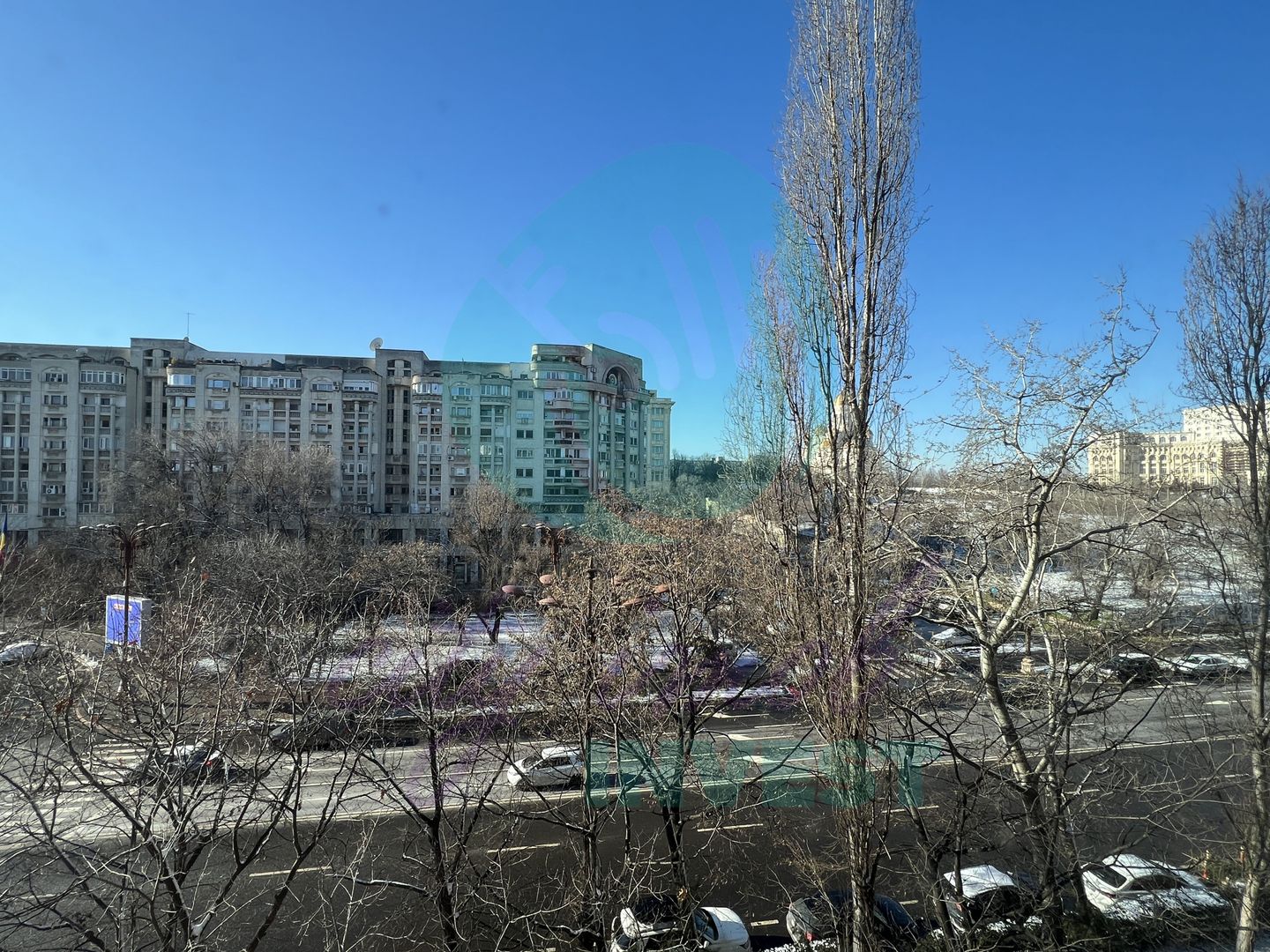 3 camere Unirii -Libertății | Vedere Parlament & Catedrală | Bloc 1992 - Poză 2