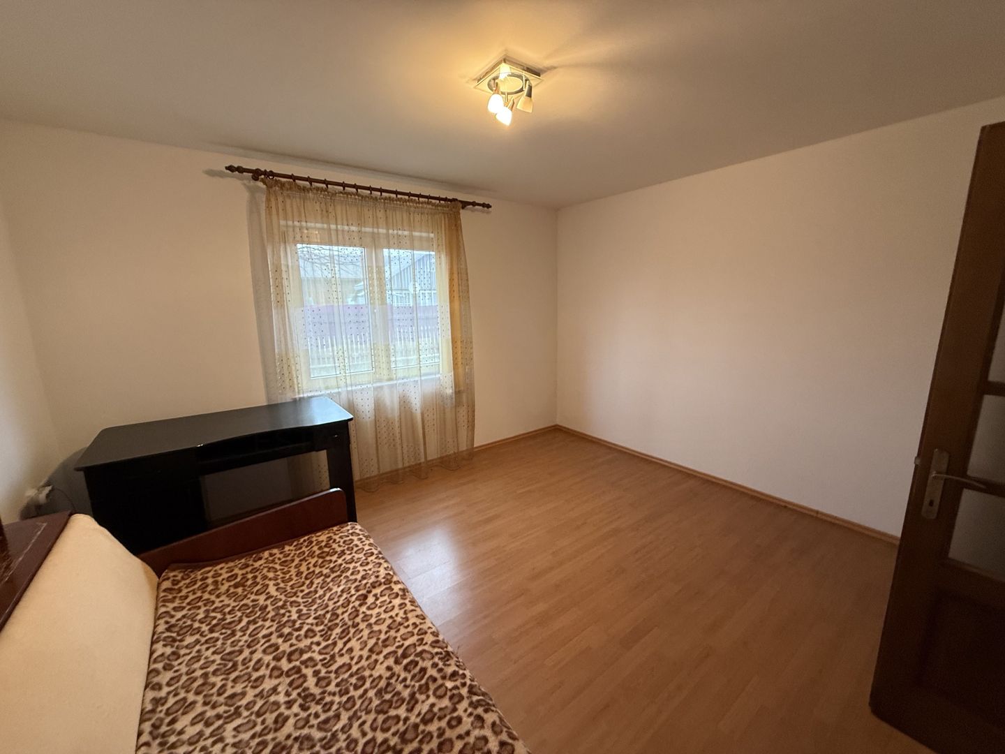 Casă de vânzare | Dornești | Zonă centrală - Poză 5