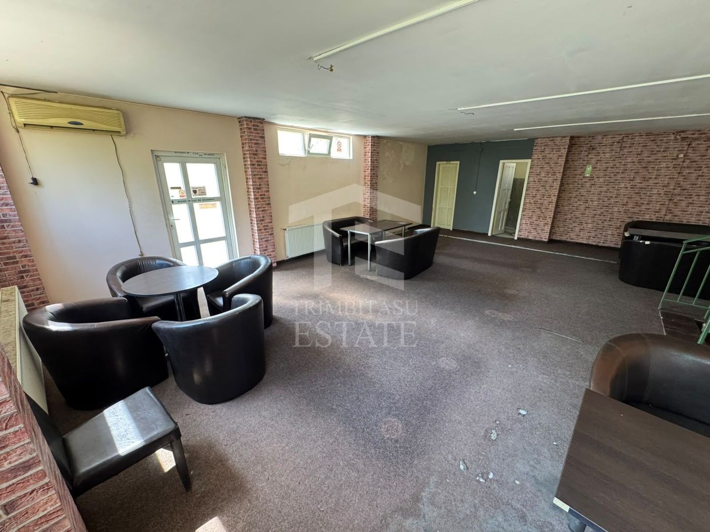 DE INCHIRIAT - SPATIU COMERCIAL CHIAR IN FATA PRIMARIEI SNAGOV - Poză 22