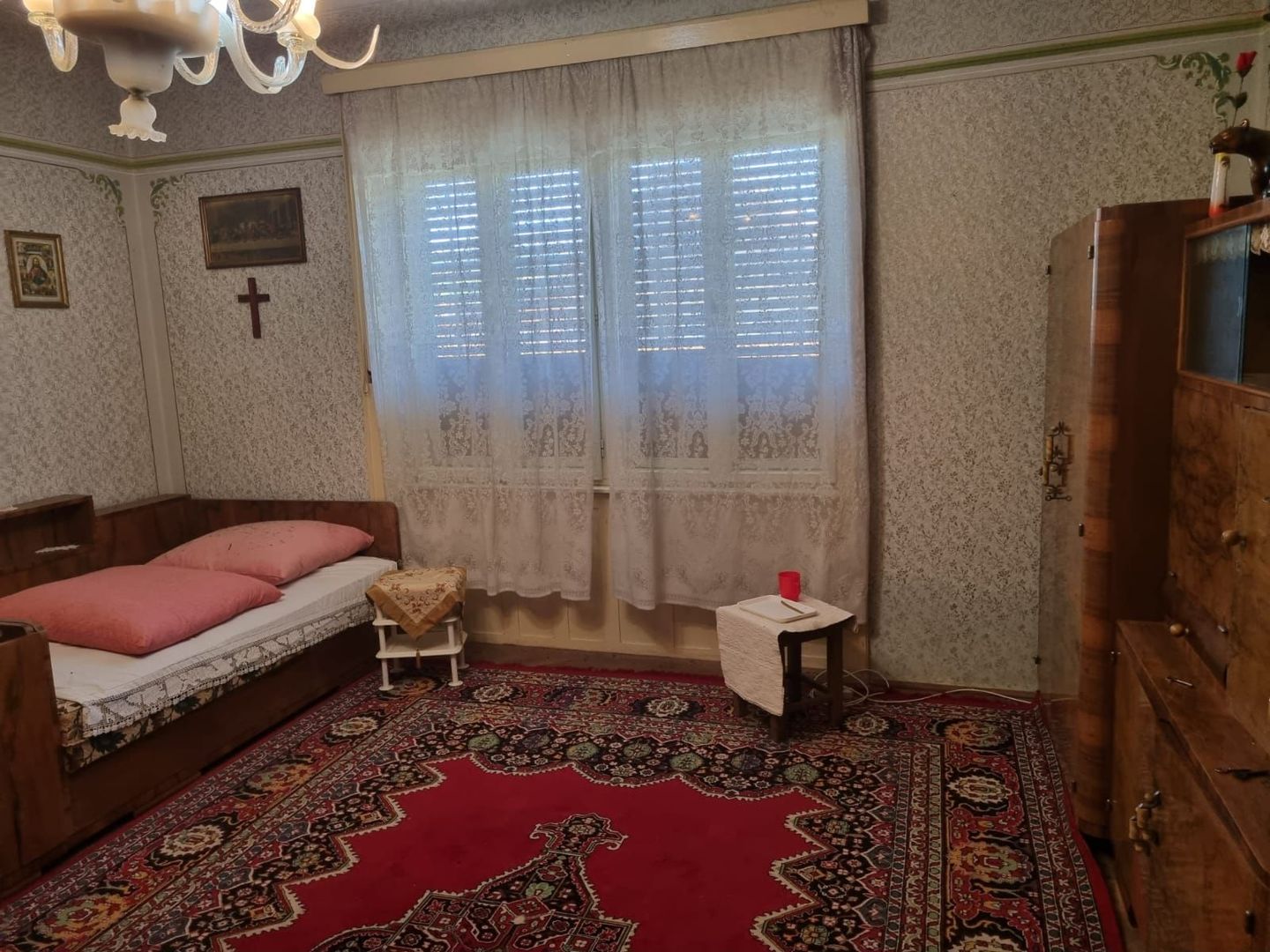 De vanzare casa cu 3 camere in Ciresu - Poză 10