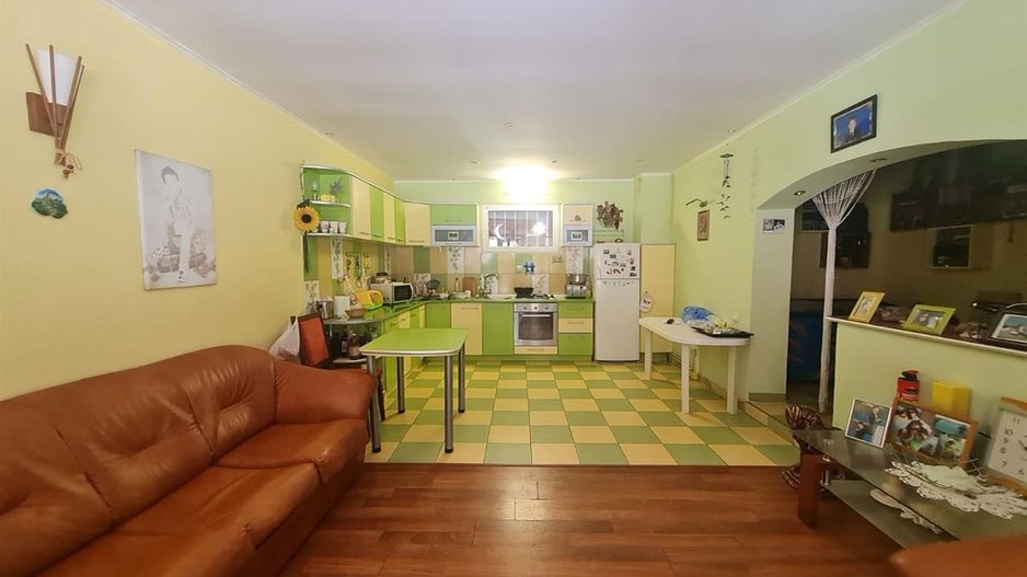 Vila multifunctionala in Predeal - oportunitate  resedinta si/sau afacere - Poză 2