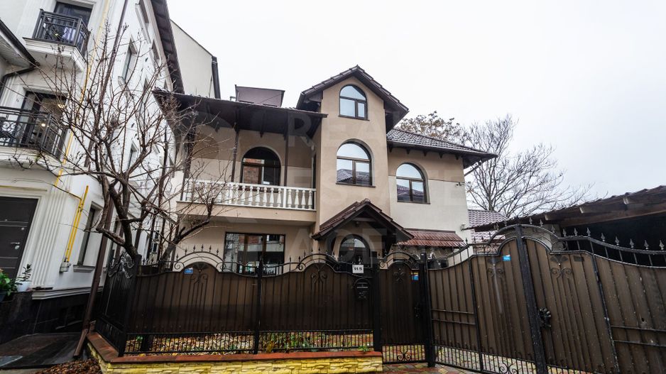 Vânzare, spațiu de birouri, 236 mp, strada București, Centru - Poză 19