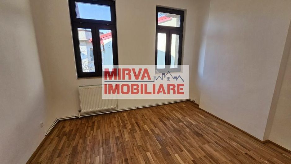 🏢 Spațiu de birouri – 5 camere, 3 băi – Etaj 1 vilă, Zona Centrală - Poză 32