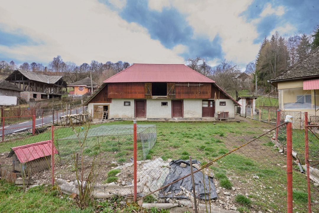  Casa  la munte cu teren generos in Com. Nucsoara, loc. Slatina jud. Arges! - Poză 15