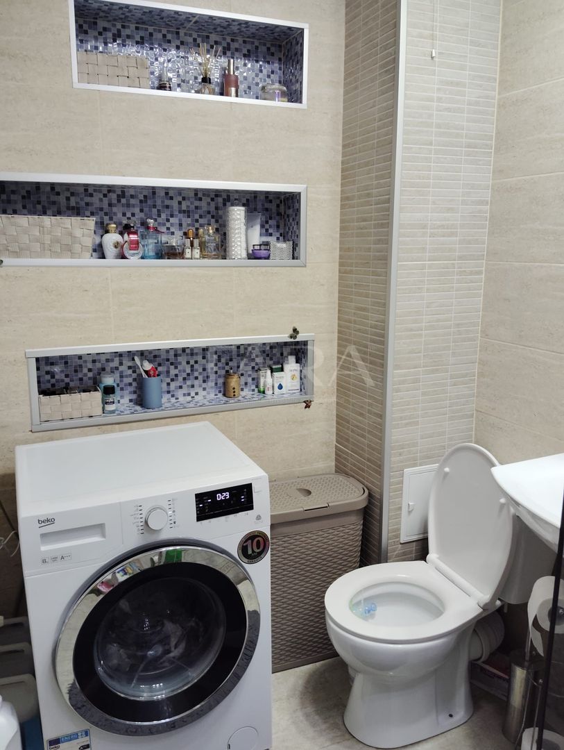 Apartament 4 Camere, pe doua niveluri,  Central Apahida. - Poză 9