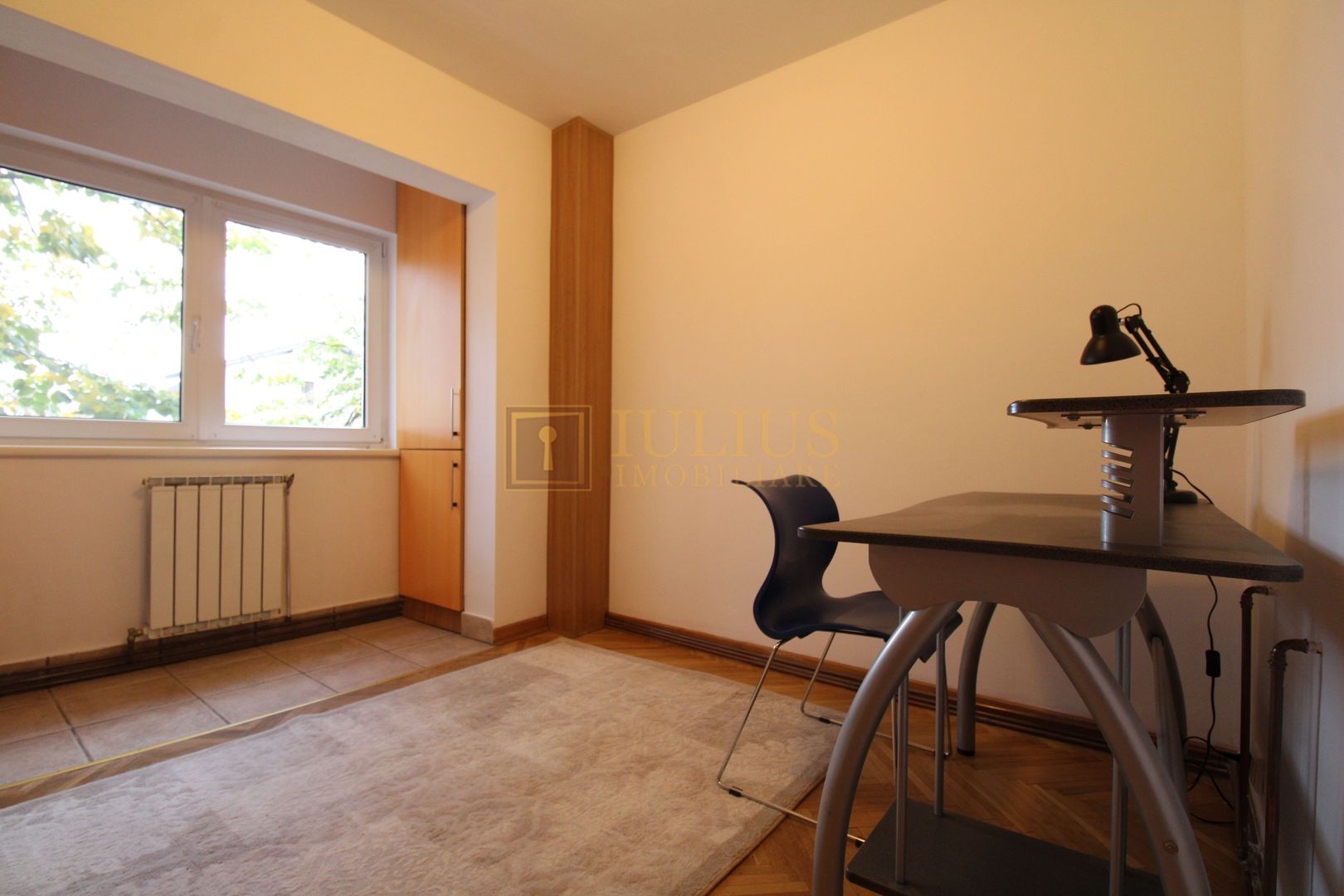 Zona Aradului, 4 camere, centrala proprie. - Poză 9